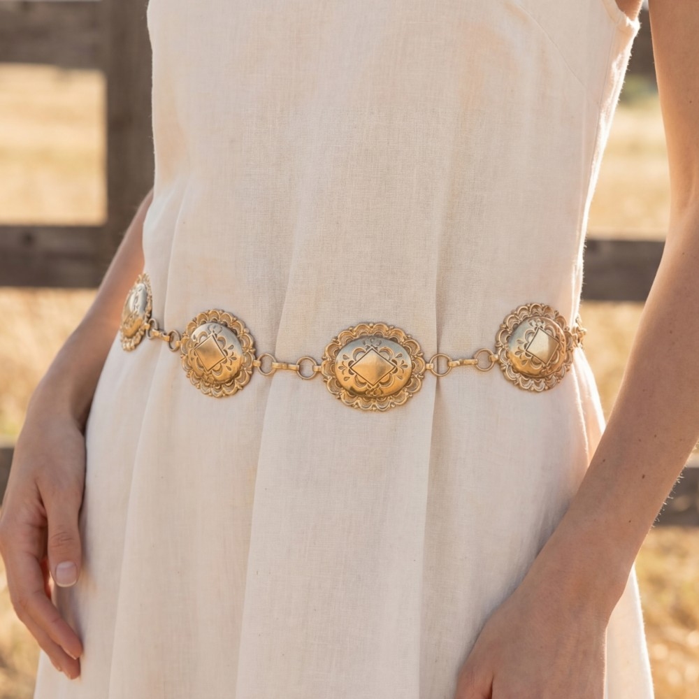 Oval Engraved Concho Chain Belt