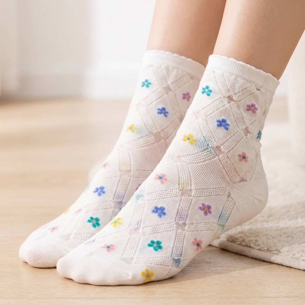 White Flower Print Pattern Socks