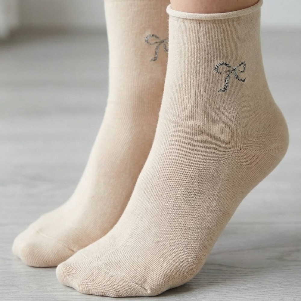 Sparkling Ribbon Bow Engraved Beige Socks