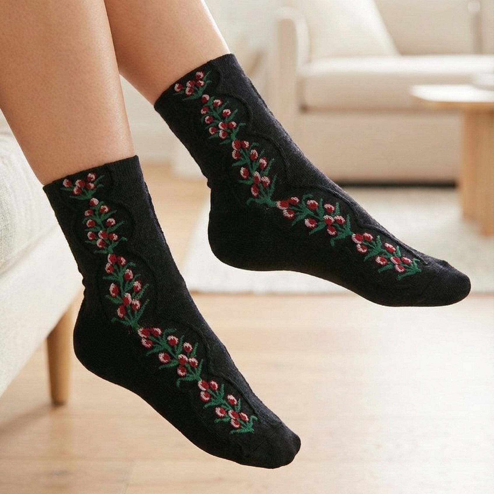 Black Floral Tulip Vine Embroidered Socks