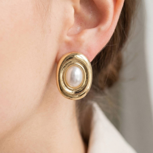 Concentric Oval Pearl Center Stud Earrings